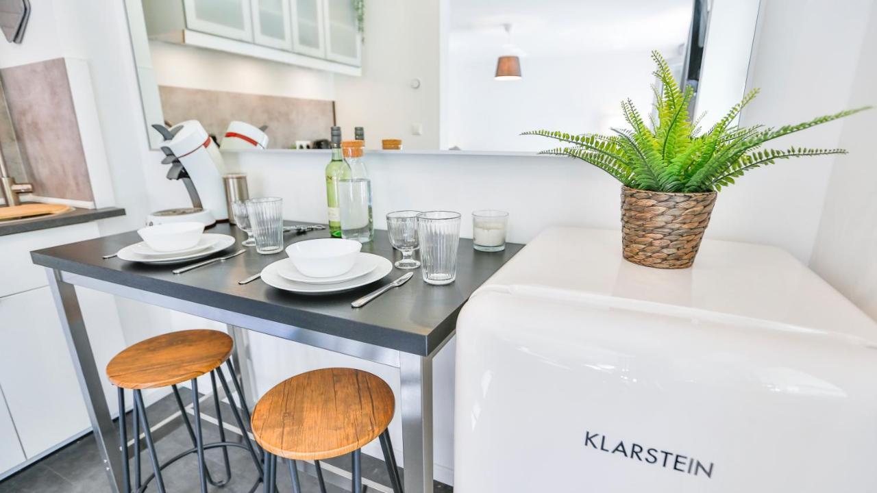 Studio Hirsch56 - Zentral-Ruhig-Terrasse-Netflix Karlsruhe Bagian luar foto