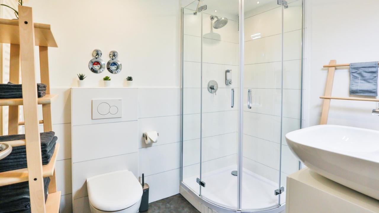 Studio Hirsch56 - Zentral-Ruhig-Terrasse-Netflix Karlsruhe Bagian luar foto